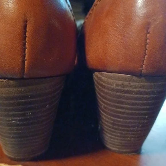 Seychelles Women's Brown Leather Pumps - Picture 6 of 6